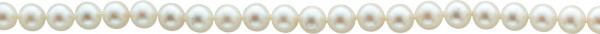 Perlenkette – Japanisches Akoyazuchtperlencollier in 45cm. Die Perlen dieses Colliers verlaufen gleichmässig ca. Ø 7,5-8,0mm. Die Akoyazuchtperlen sind nicht ganz rund, der Lüster ist sehr schön fast weiss, so gut wie keine Einschlüsse. Der mattierte Vers