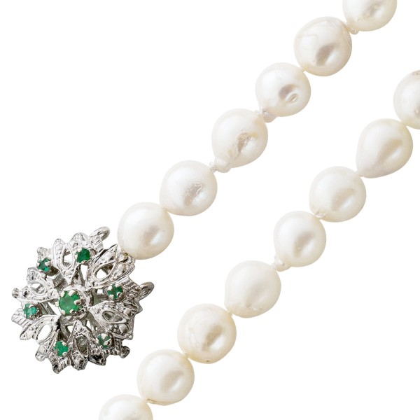 Perlenkette Perlencollier Akoyazuchtperlen Weißgold 585 Smaragd