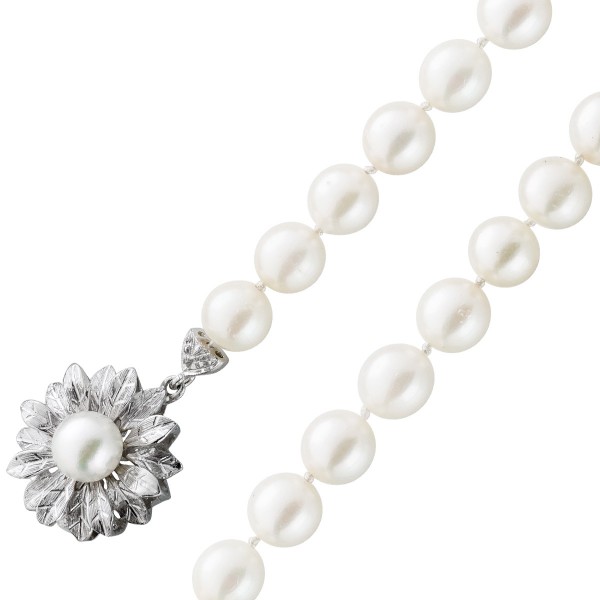 Perlenkette – Perlencollier  japanische Akoyaperlen Weißgold Blüten Schließe 585