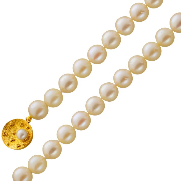 Perlenkette – Akoyaperlencollier Designer Schließe Gelb Gold  585/- creme-weisses Perlenlustre 54cm