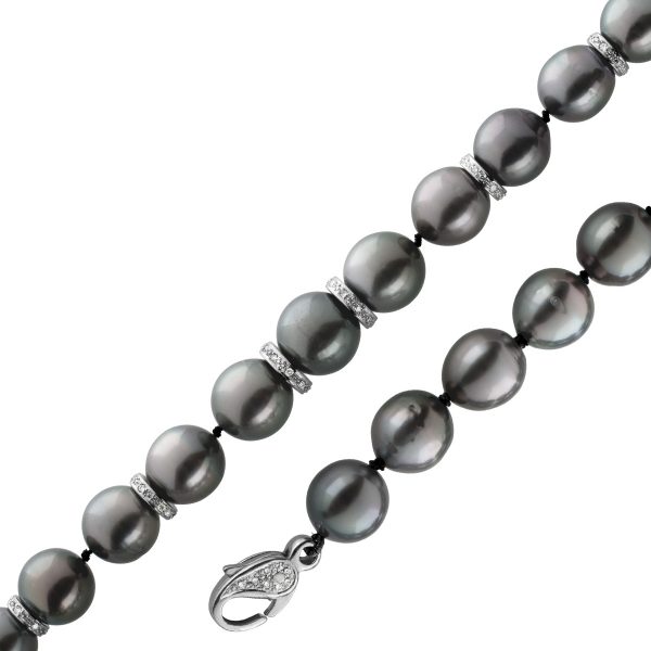 Tahitiperlen – Brillantkette feinste Tahiti Perlen dunkelgrau-anthrazit 62 Brillanten Total 0,62ct. Exclusiv