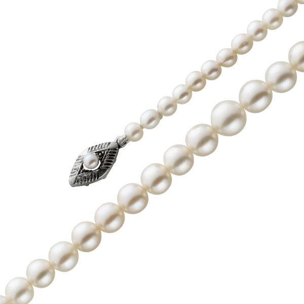 Antikes Japanische Akoya Perlen Collier 1970 fast ganz rund weißes mit einem Hauch von creme Perlenlustre Silber 925 Schließe Länge 42cm