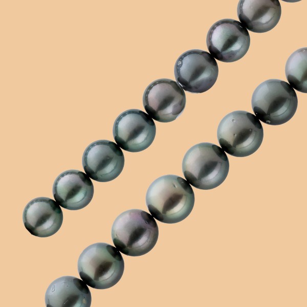 Feinste Tahitiperlenkette ganz rund fast keine Einschlüsse, sehr feines anthrazitfarbens Lustre Perlendurchmesser 10-12,3mm im Verlauf